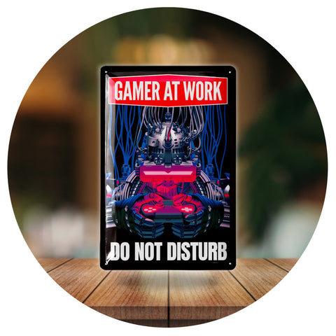 Blechschild Gamer at work