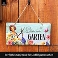 Blechschild Bin im Garten mit Blumen