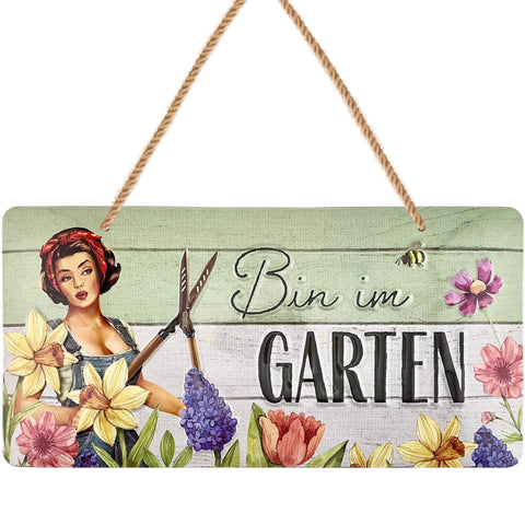 Blechschild Bin im Garten mit Blumen